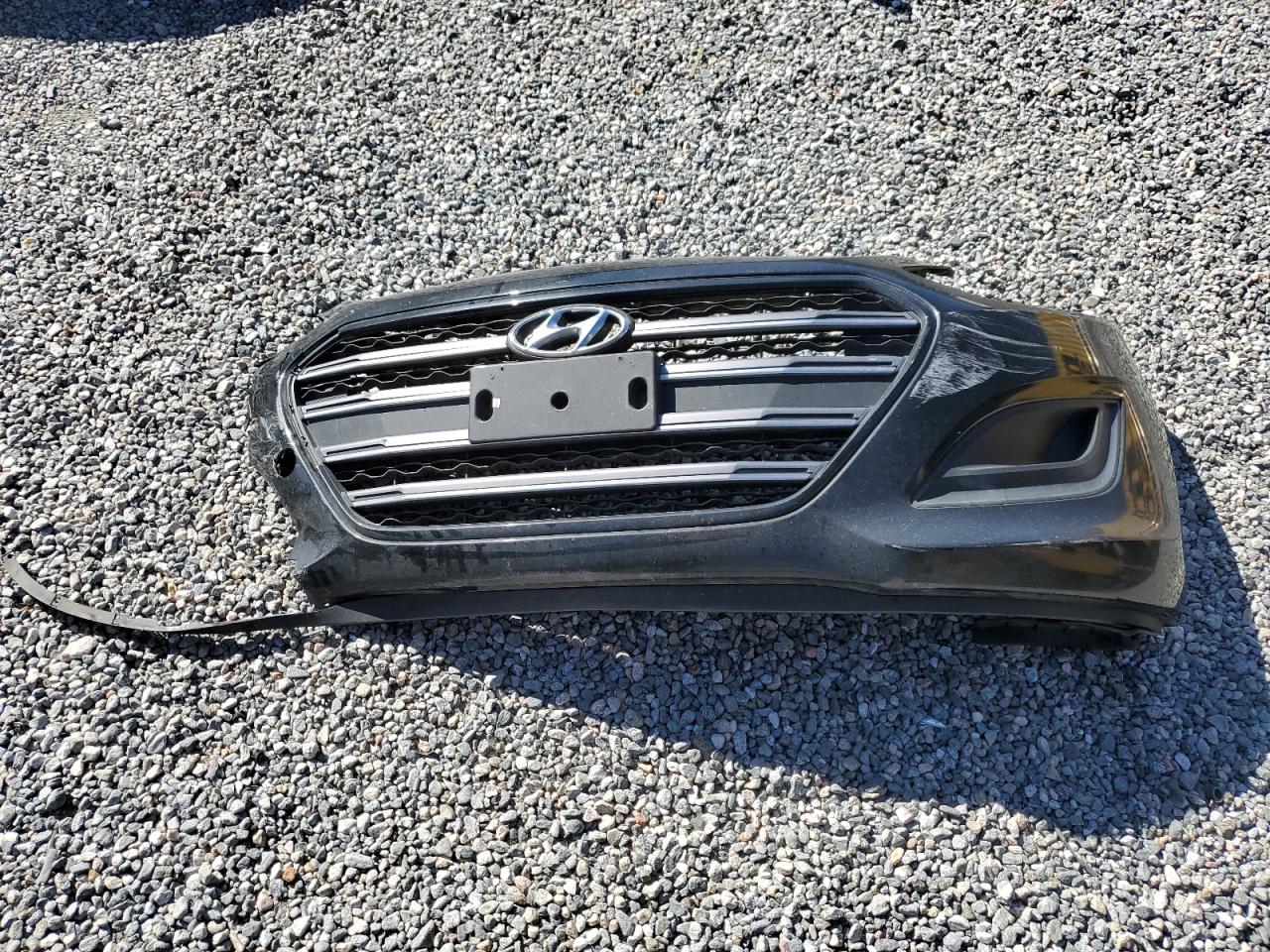 2016 Hyundai Elantra - Image 12