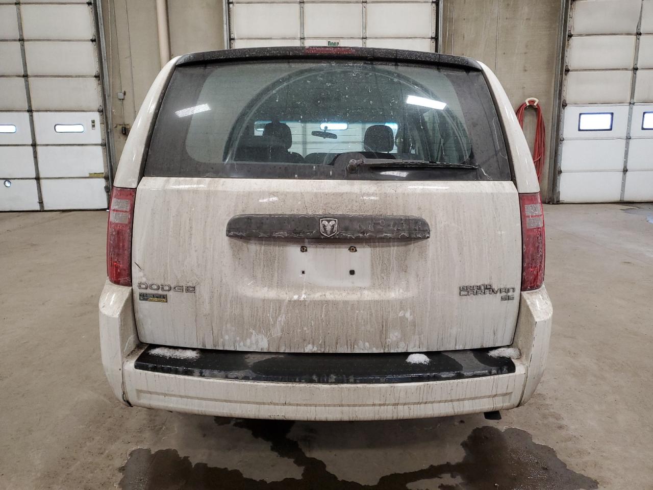 2010 Dodge Caravan - Image 6