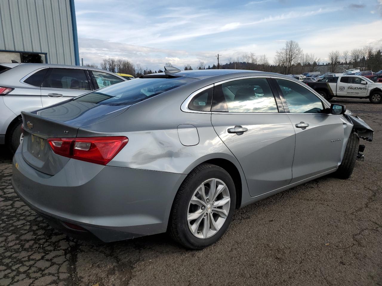 2023 Chevrolet Malibu - Image 3