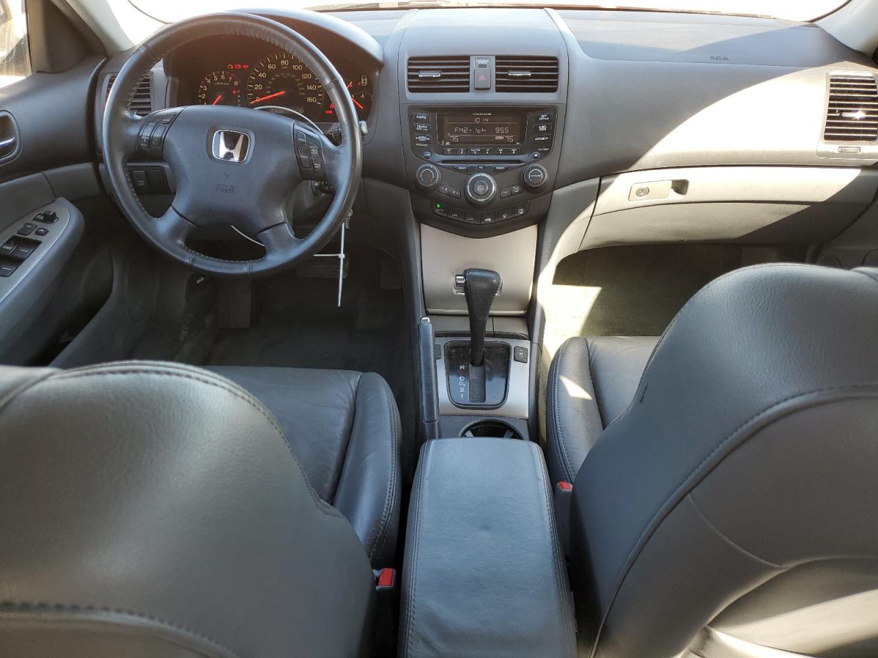 2004 Honda Accord - Image 8