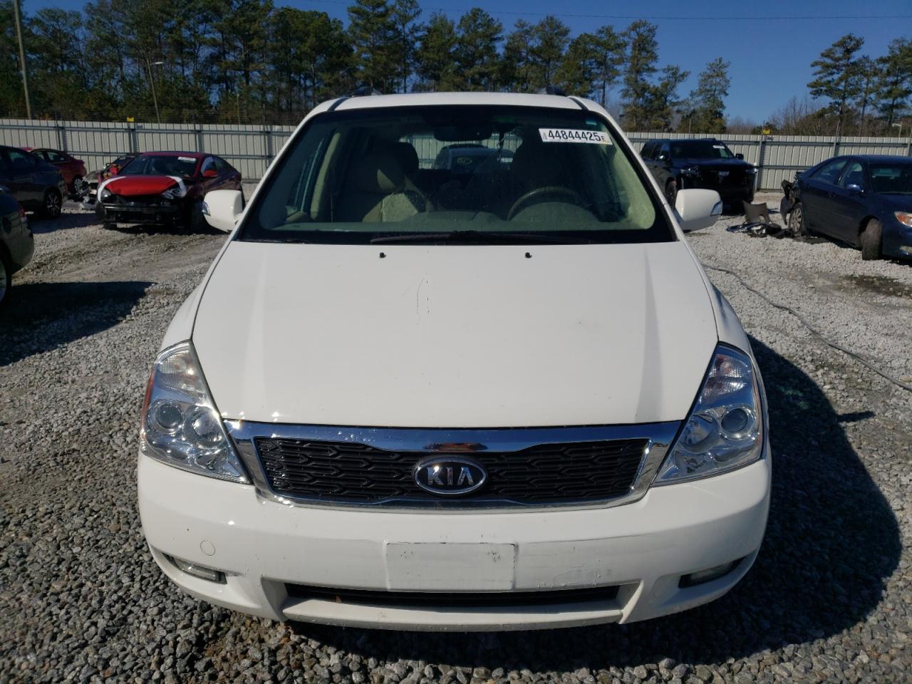 2012 Kia Sedona - Image 5