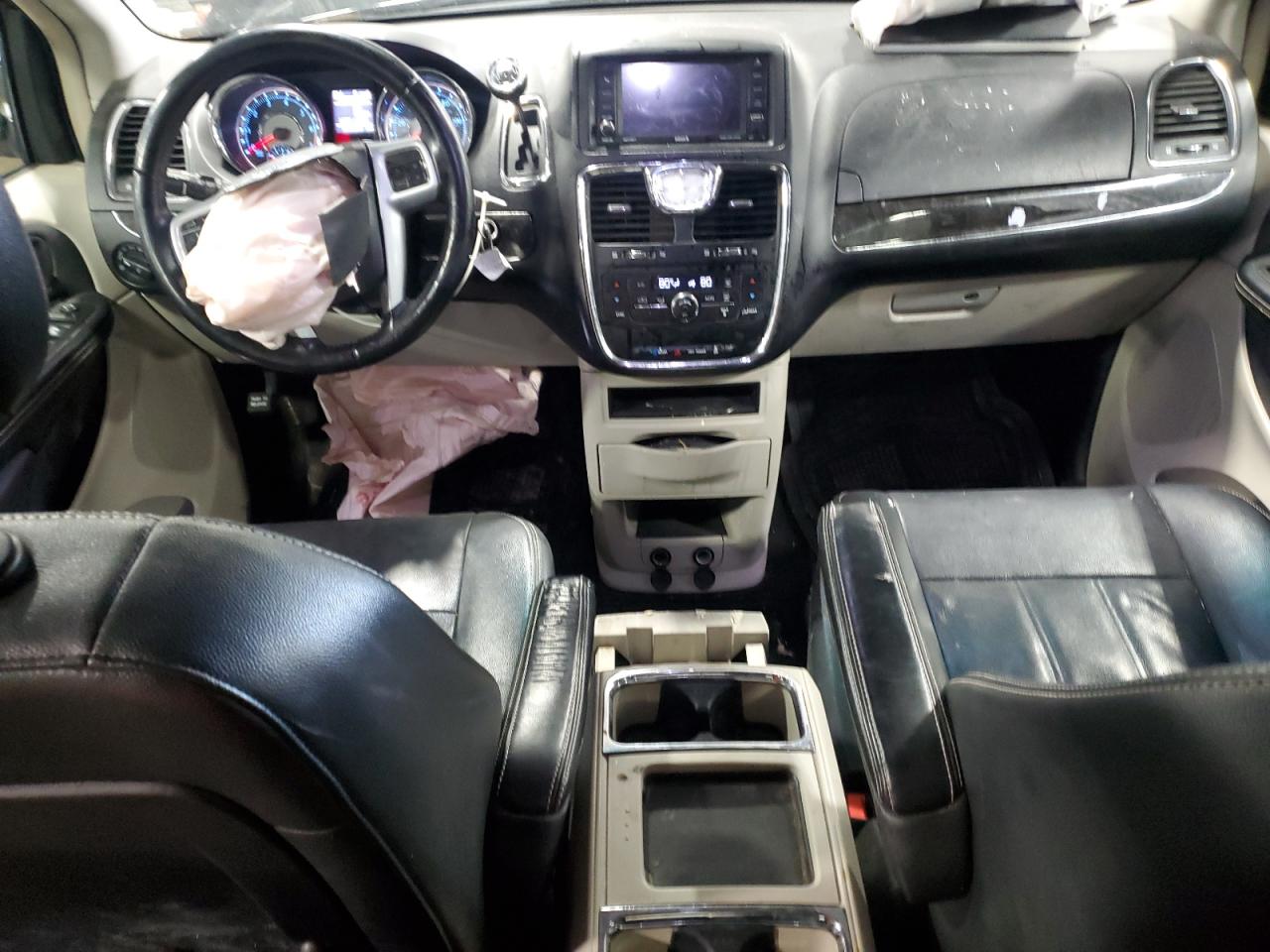 2012 Chrysler Town & Country - Image 8