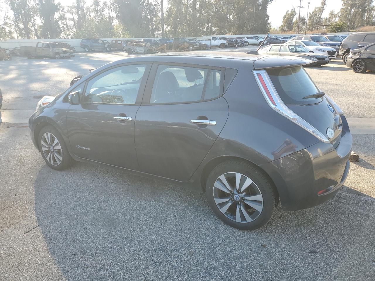 2013 Nissan Leaf - Image 2