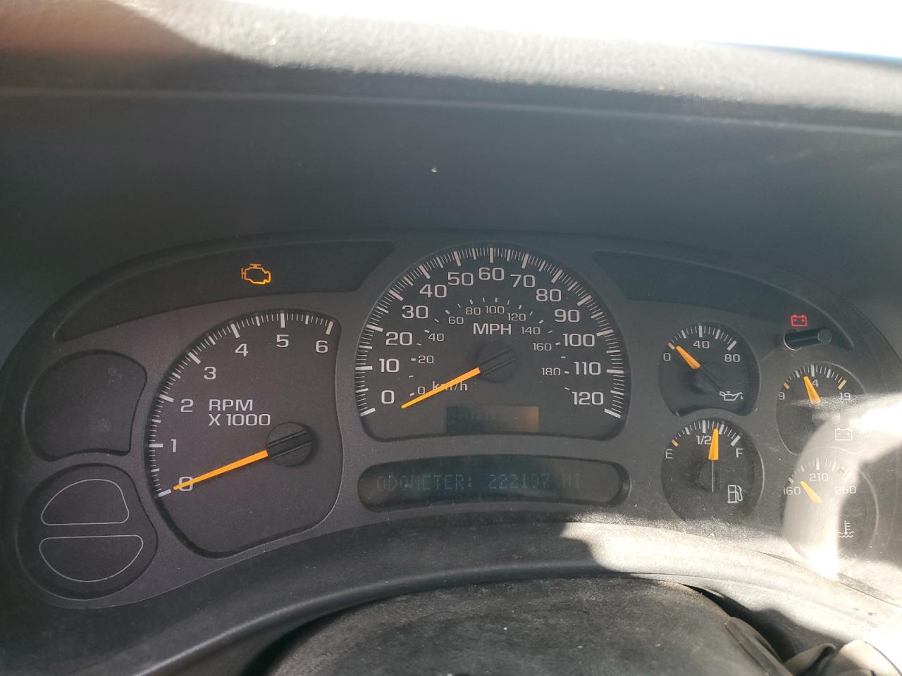 2003 Chevrolet Silverado - Image 9