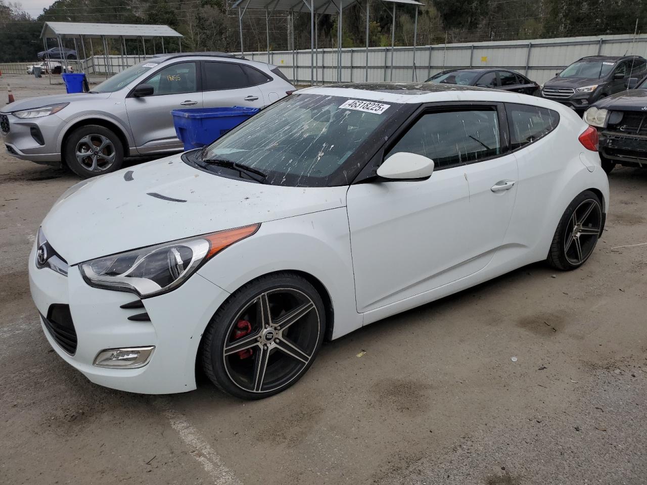 2015 Hyundai Veloster - Image 1