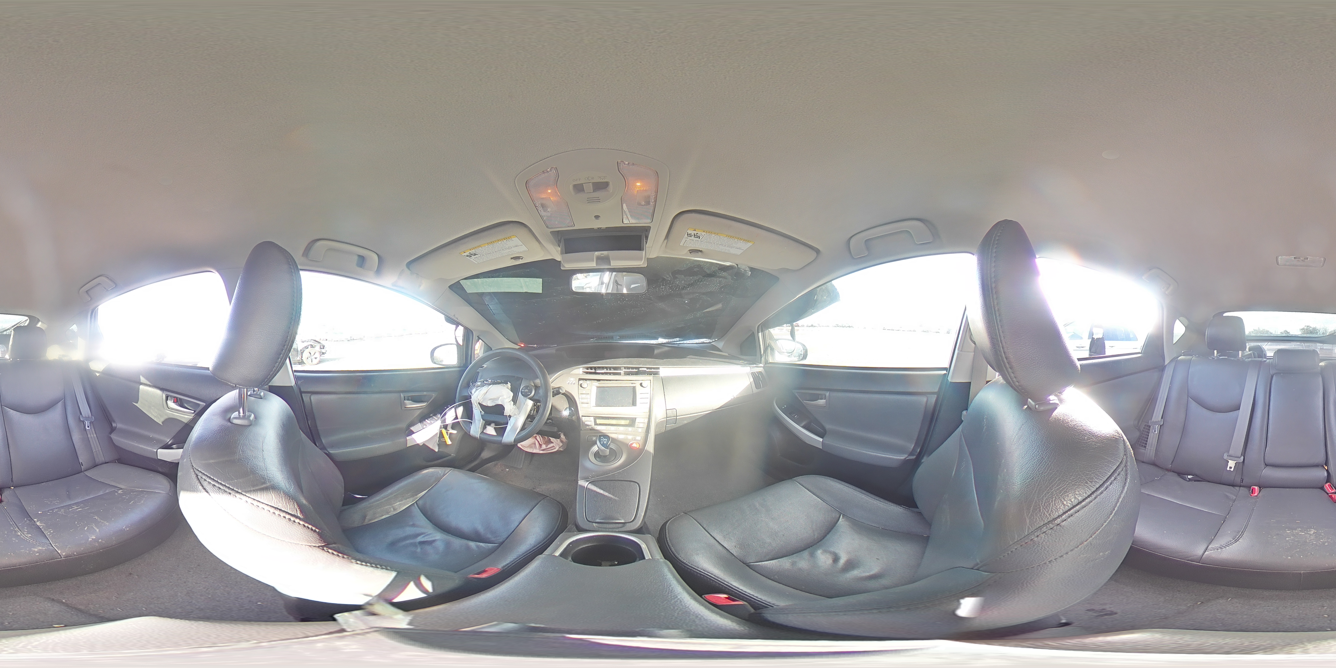 2012 Toyota Prius - Image 13