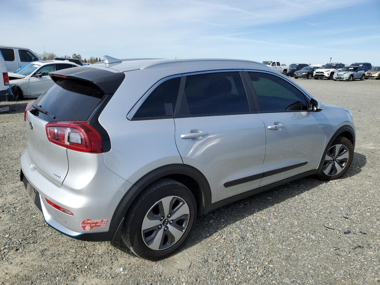 2018 Kia Niro - Image 3