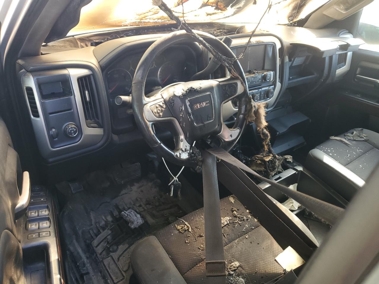 2014 GMC Sierra - Image 8