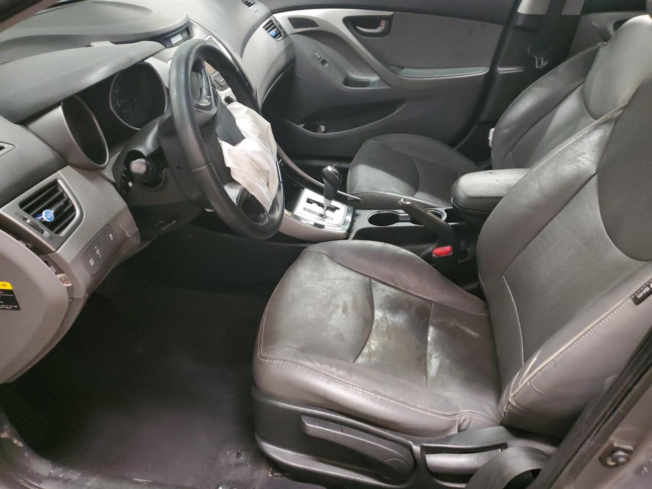 2012 Hyundai Elantra - Image 7