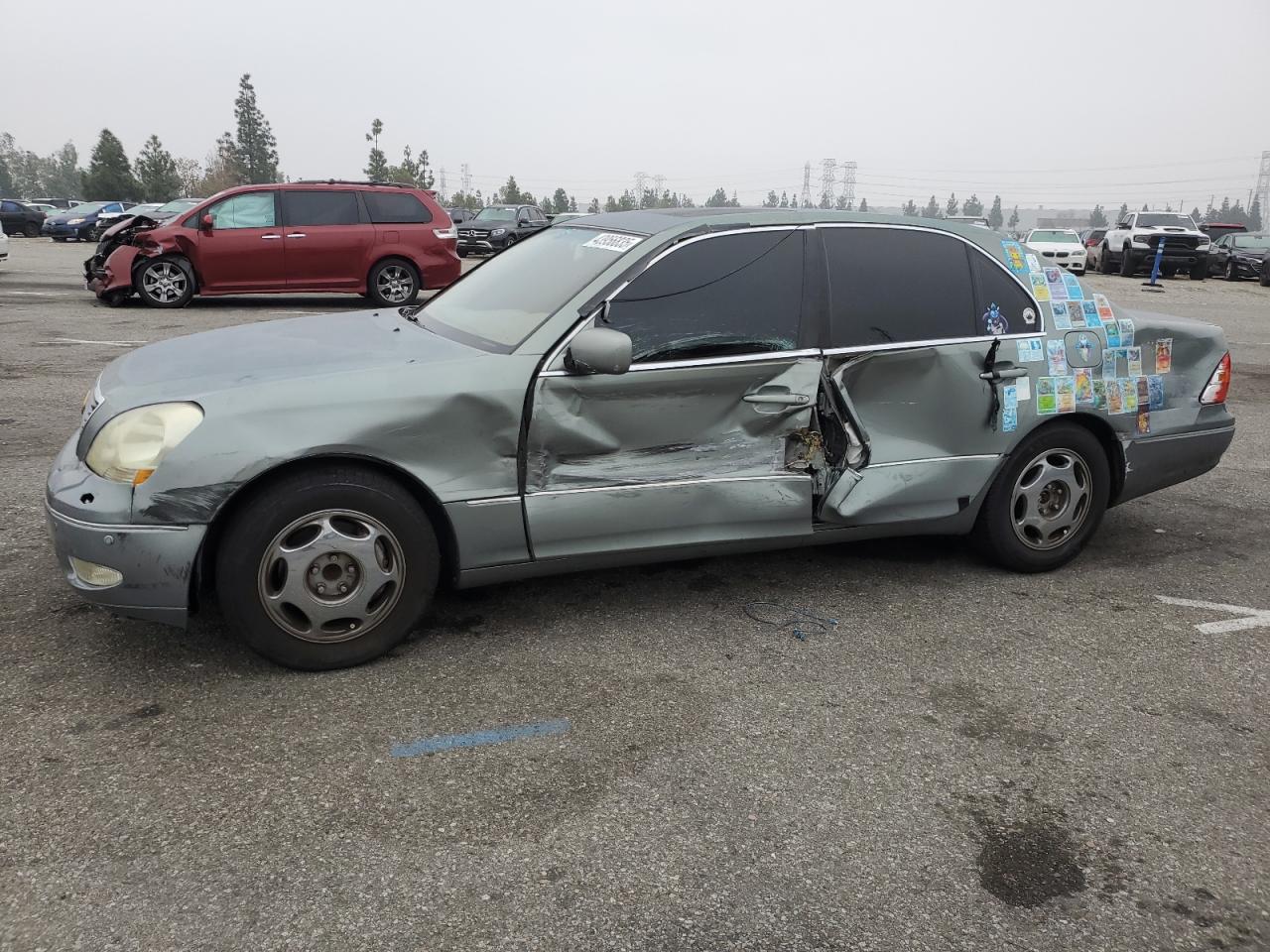 2001 Lexus LS - Image 1