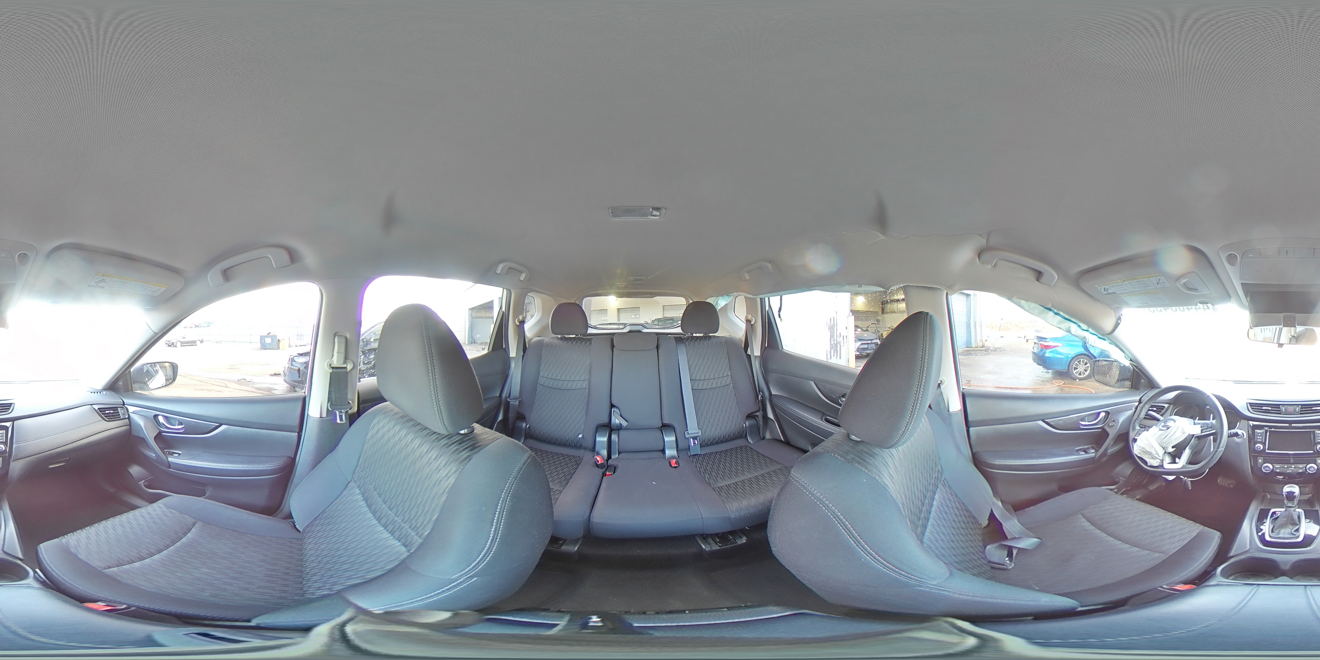 2018 Nissan Rogue - Image 15