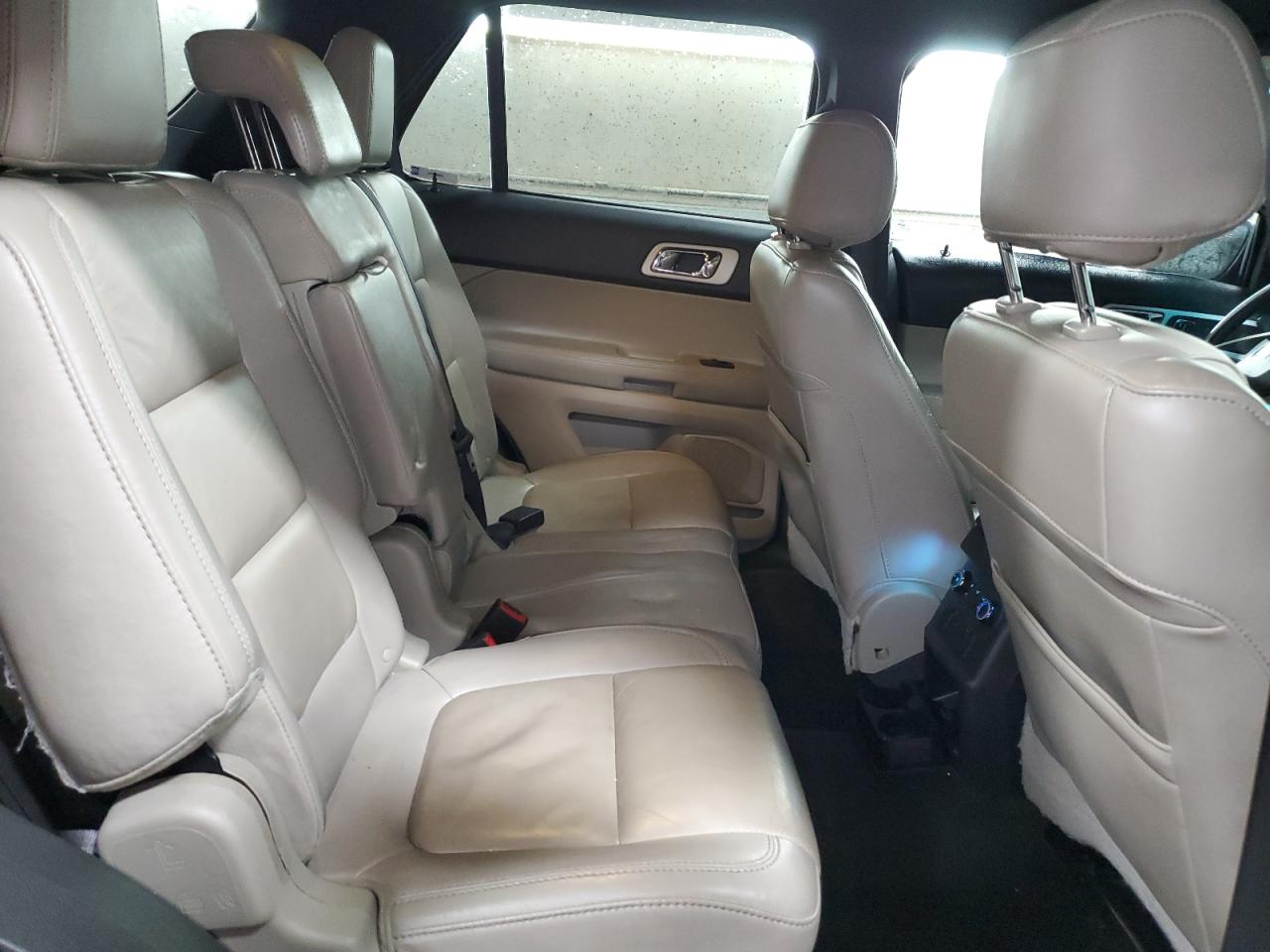 2014 Ford Explorer - Image 10