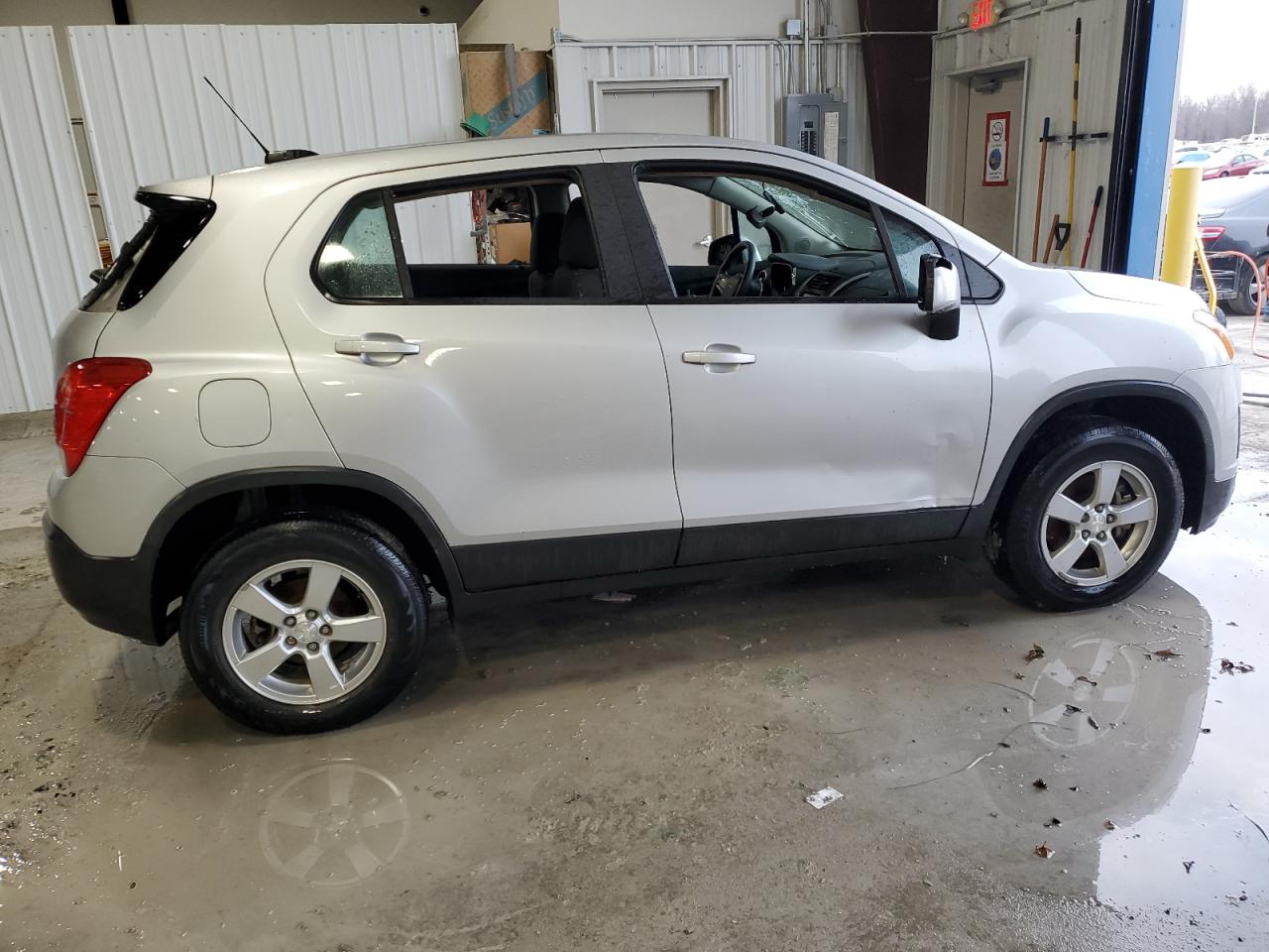 2015 Chevrolet Trax - Image 3