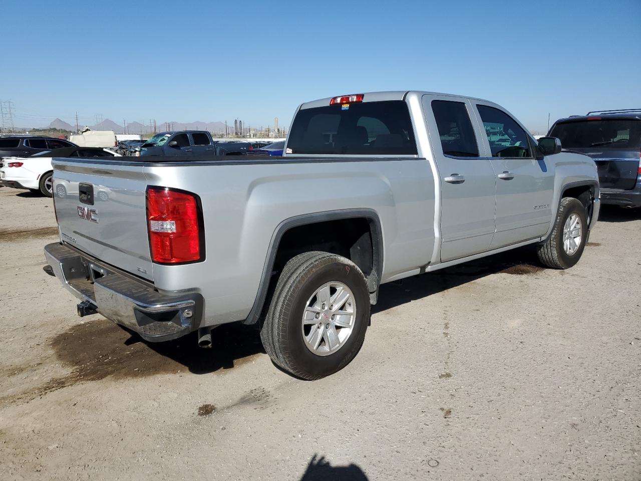 2018 GMC Sierra - Image 3