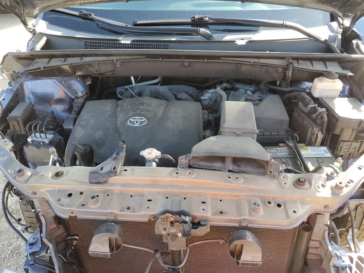 2018 Toyota Highlander - Image 12