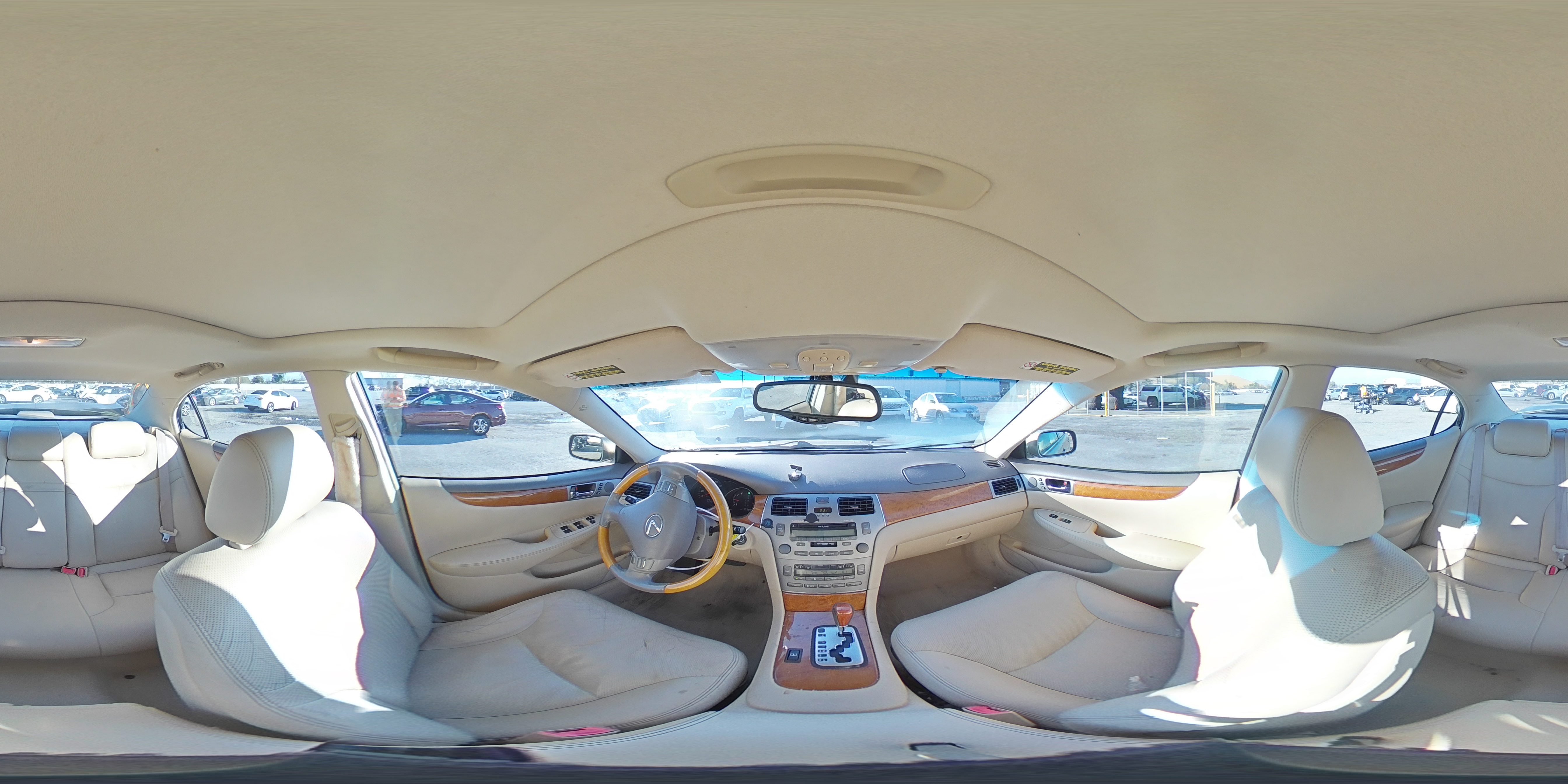 2005 Lexus ES - Image 13