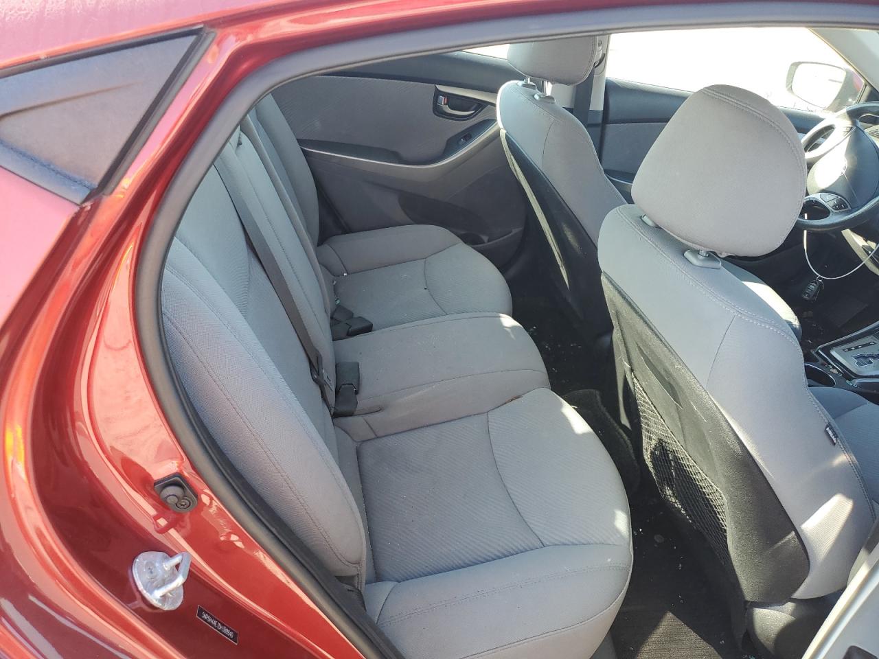 2013 Hyundai Elantra - Image 10
