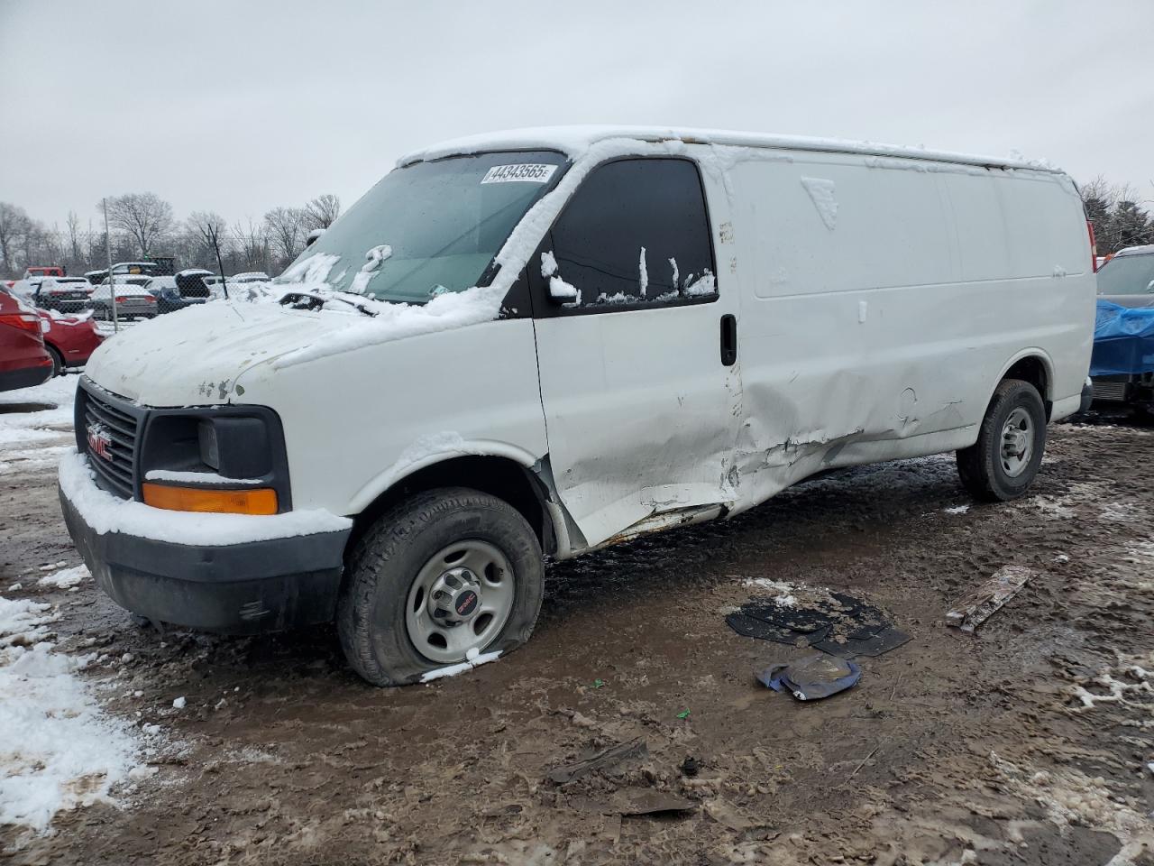 2012 GMC Savana - Image 1