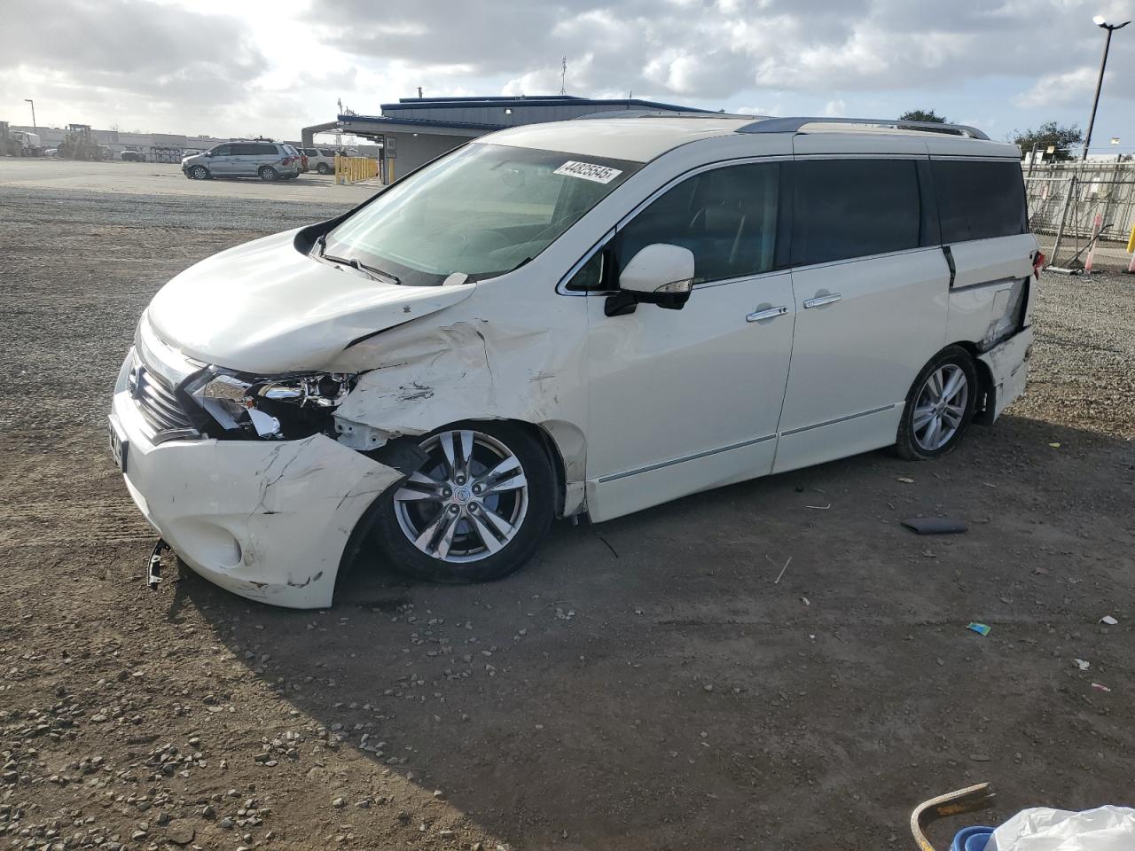 2015 Nissan Quest - Image 1