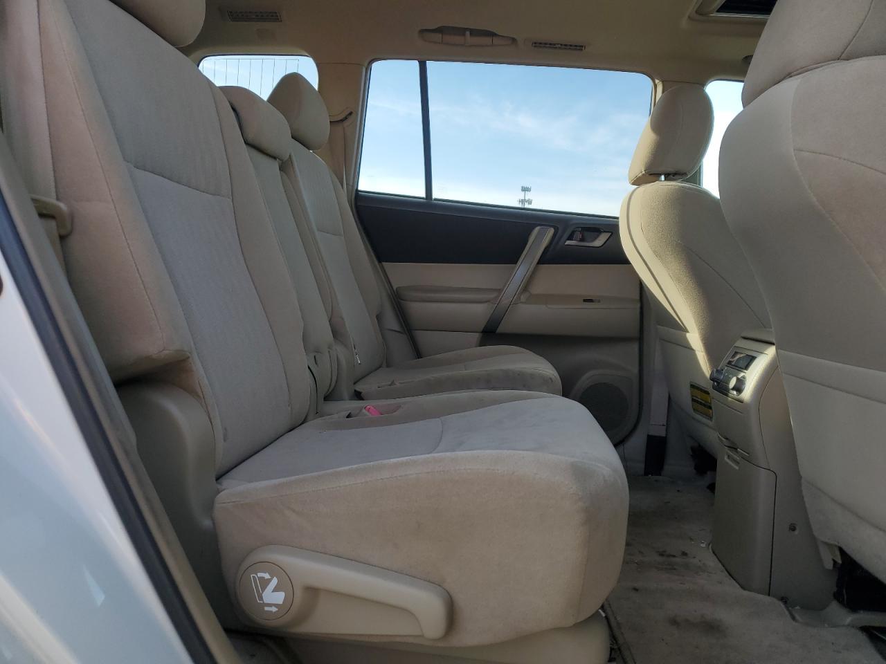2008 Toyota Highlander - Image 11