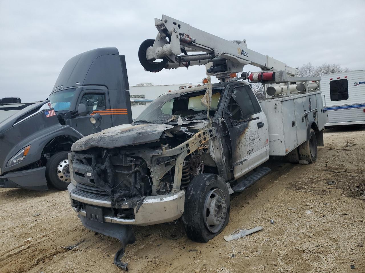2017 Ford F550 Super Duty for Sale in Kansas City, KS - Burn