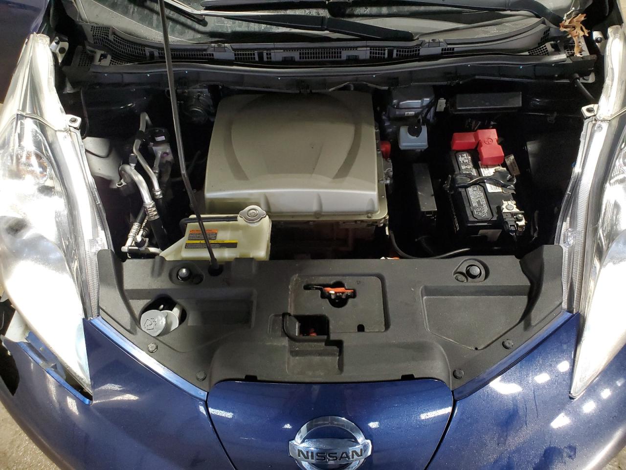 2017 Nissan Leaf - Image 12