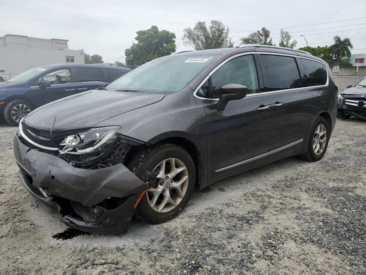 2018 Chrysler Pacifica - Image 1