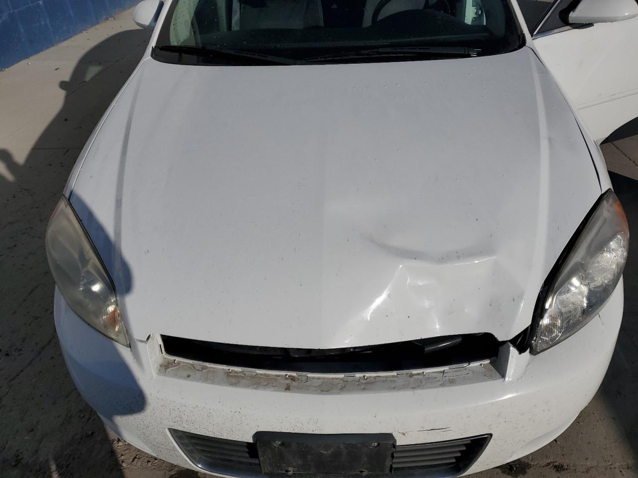 2011 Chevrolet Impala - Image 11