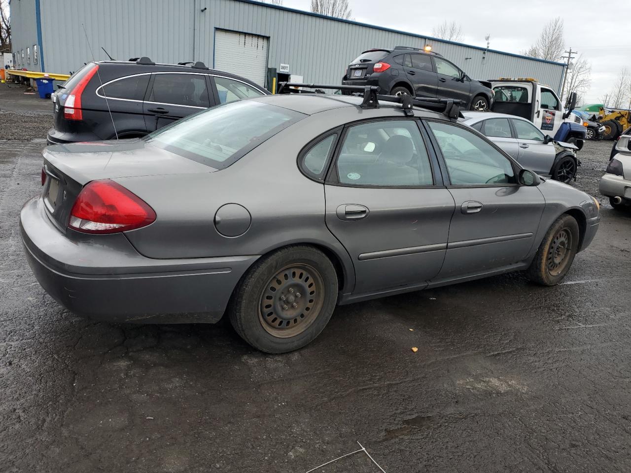 2004 Ford Taurus - Image 3