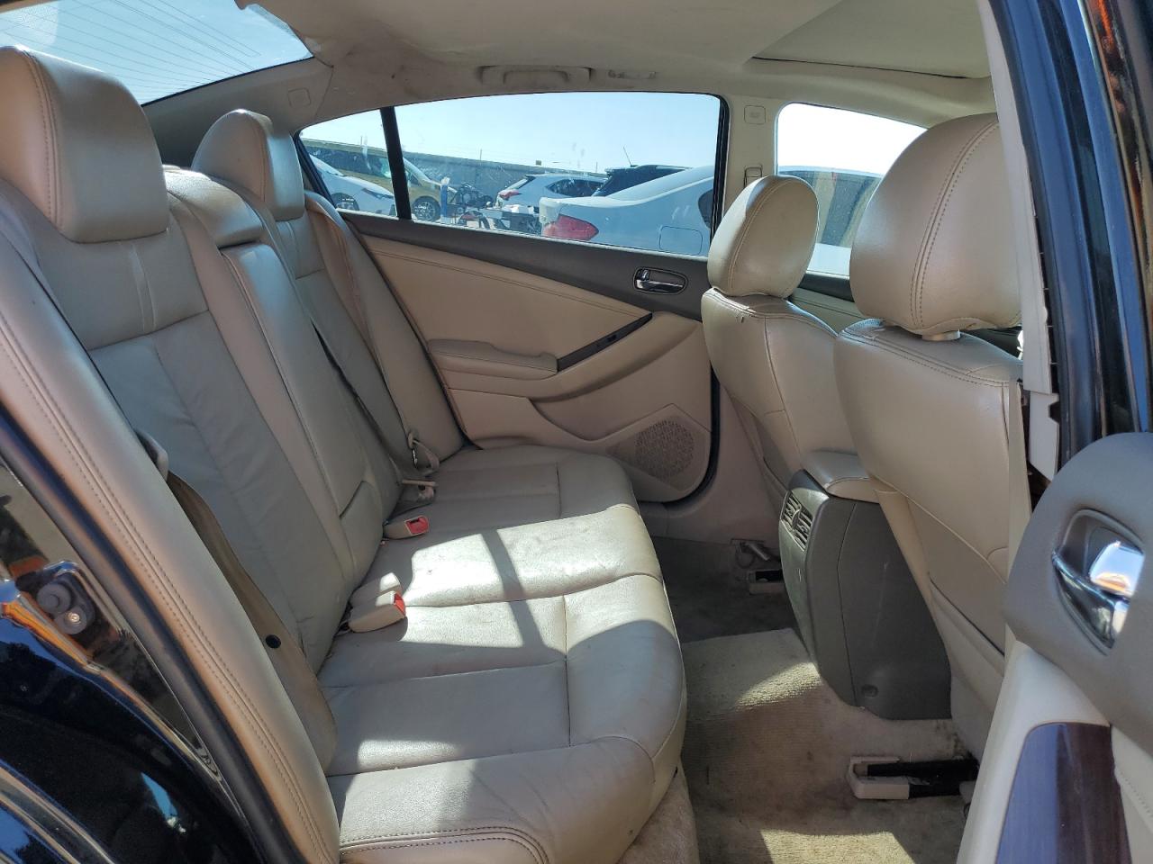 2012 Nissan Altima - Image 10