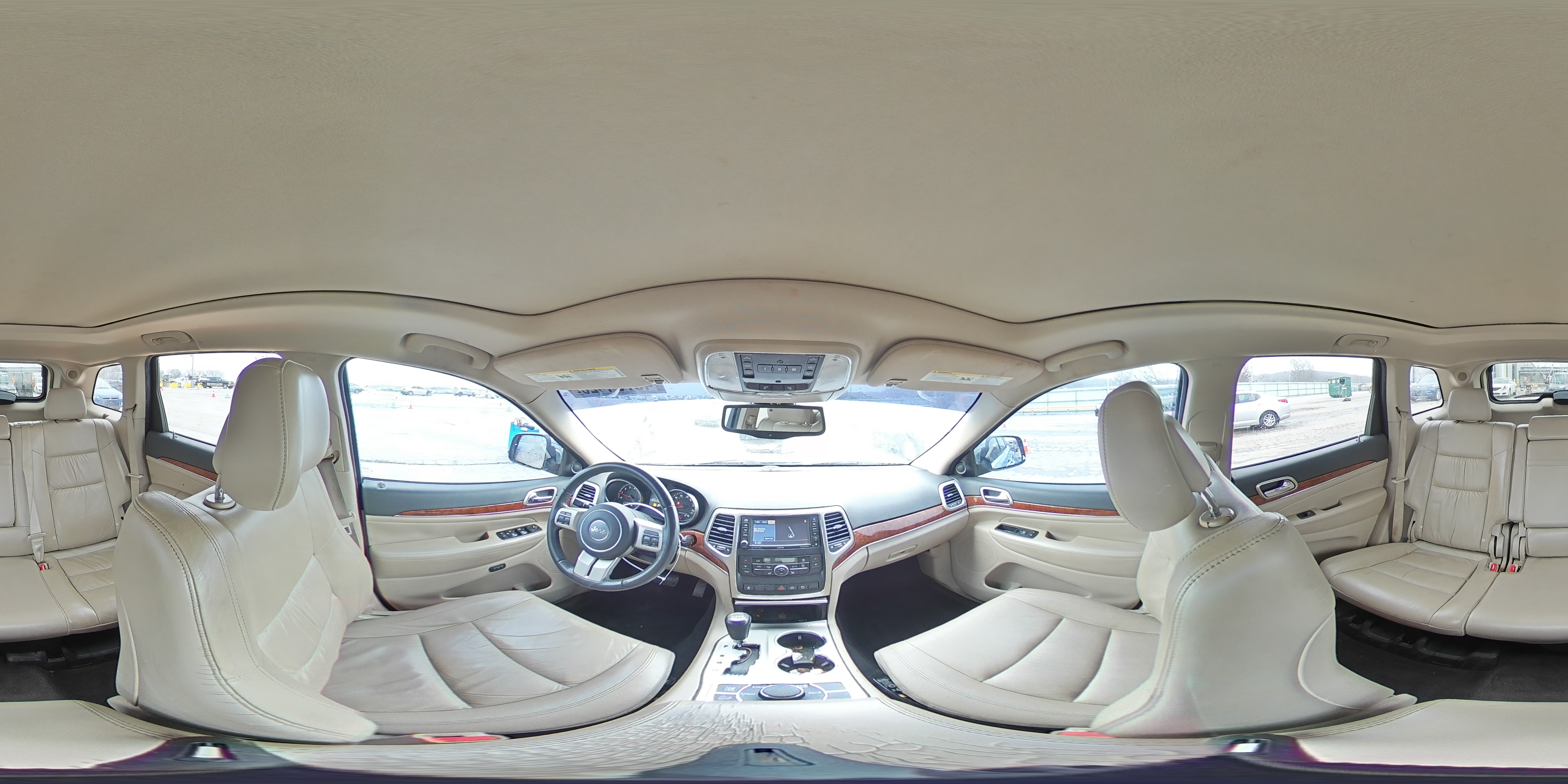 2012 Jeep Grand Cherokee - Image 15