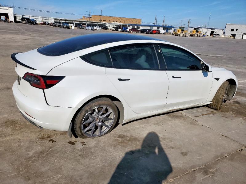 TESLA MODEL 3 2023 Biały