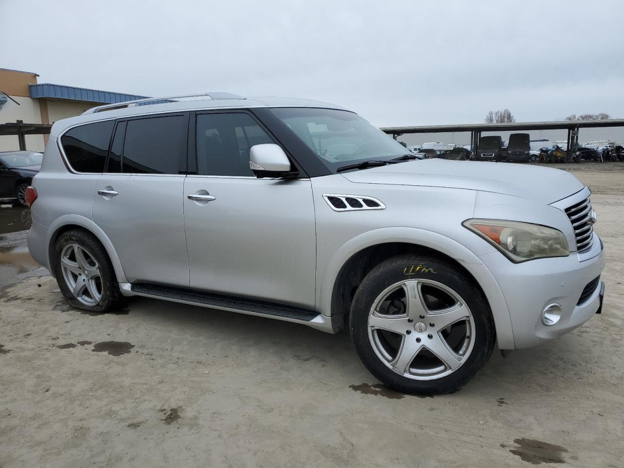 2011 Infiniti QX56 - Image 4