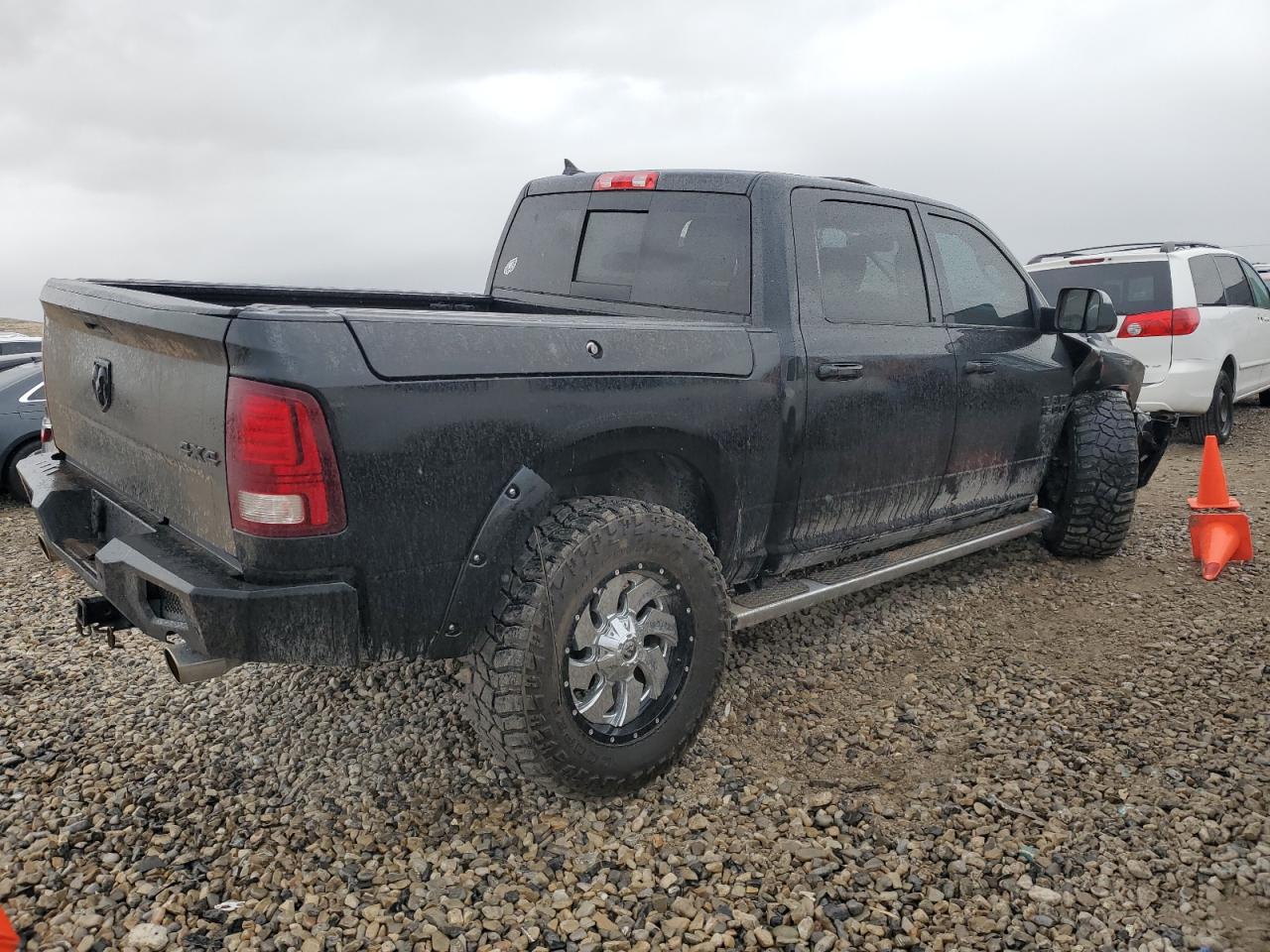 2016 RAM 1500 - Image 3