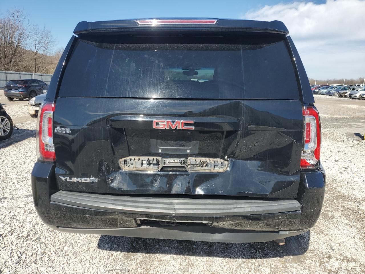2015 GMC Yukon - Image 6