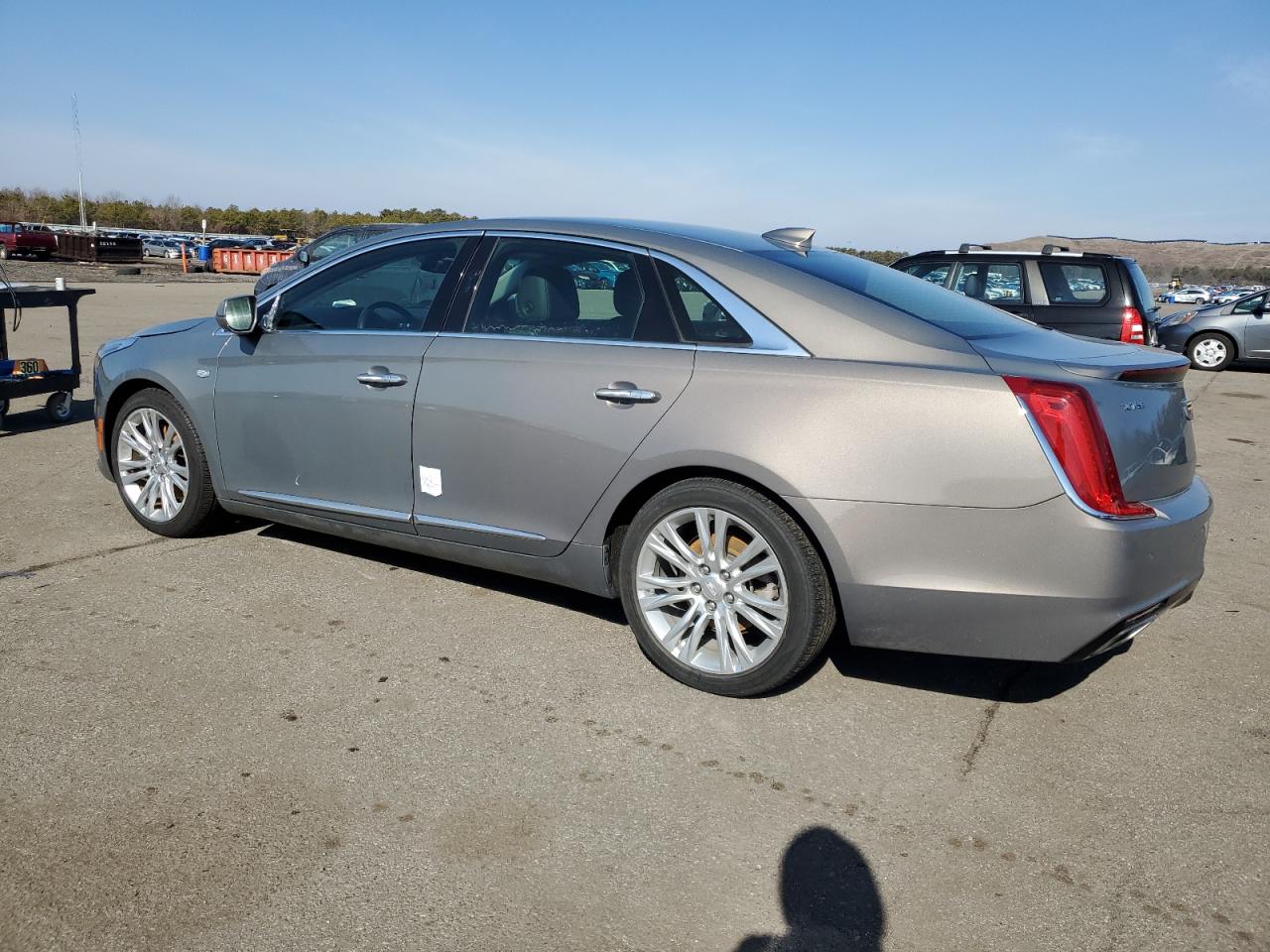 2019 Cadillac XTS - Image 2