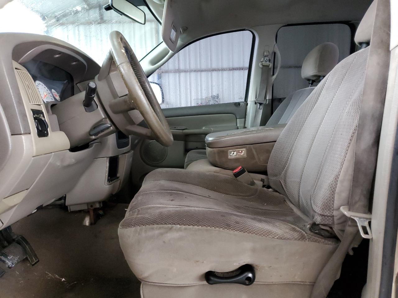 2005 Dodge RAM - Image 7