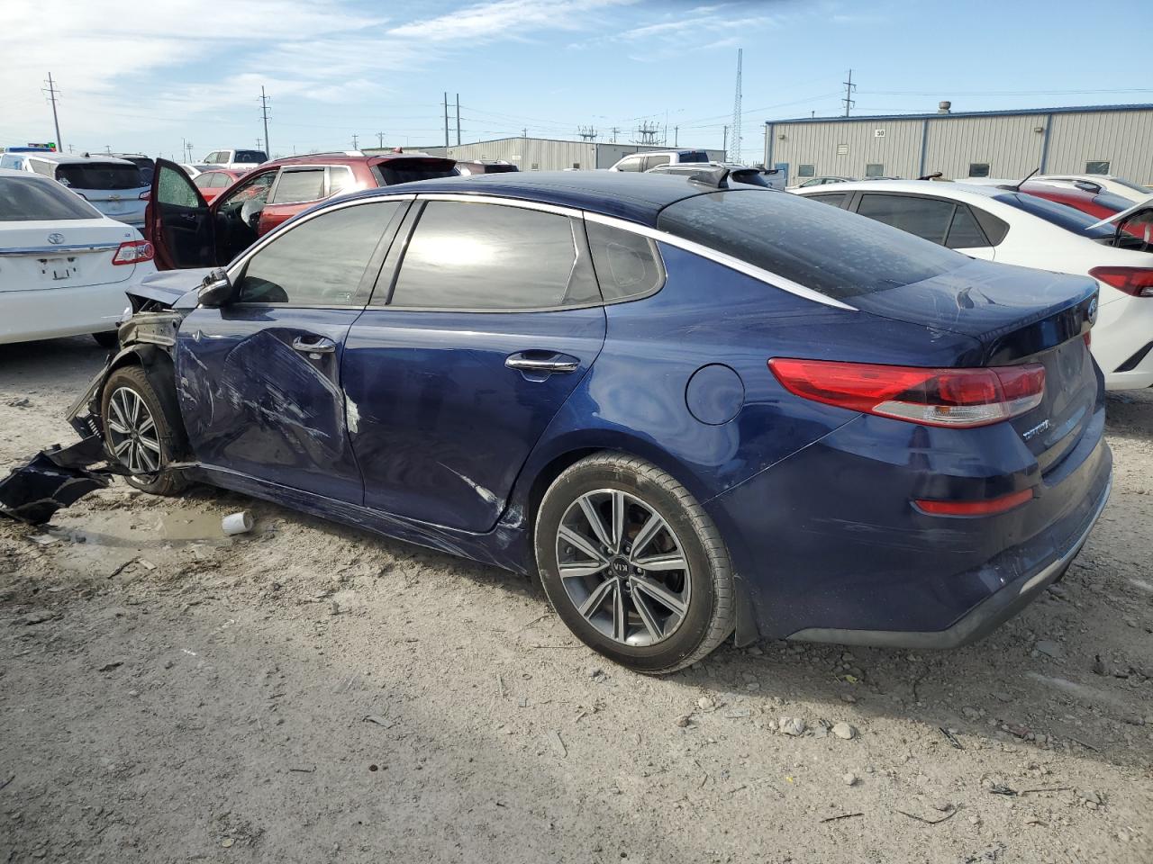 2019 Kia Optima - Image 2