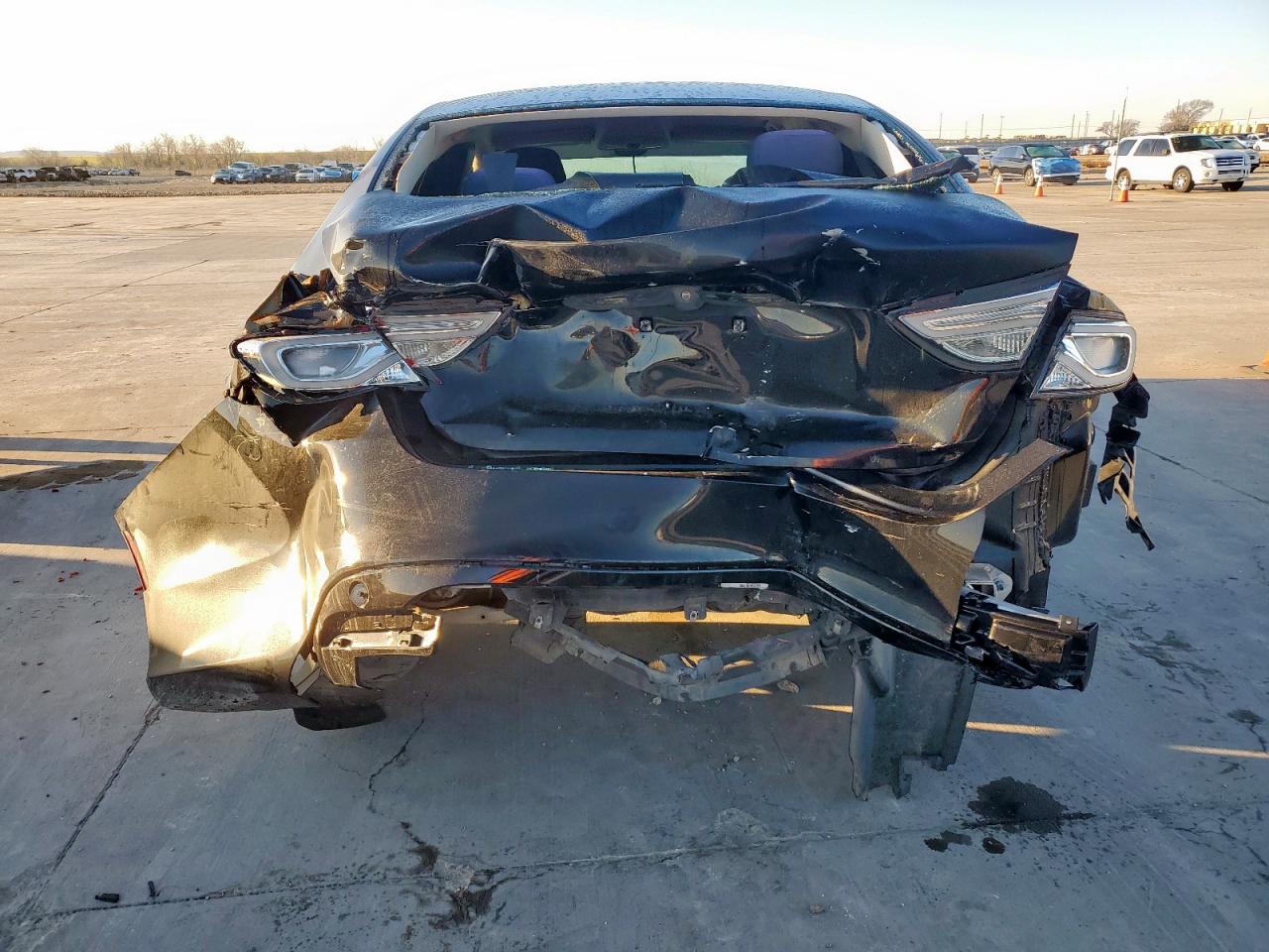 2016 Chrysler 200 - Image 6