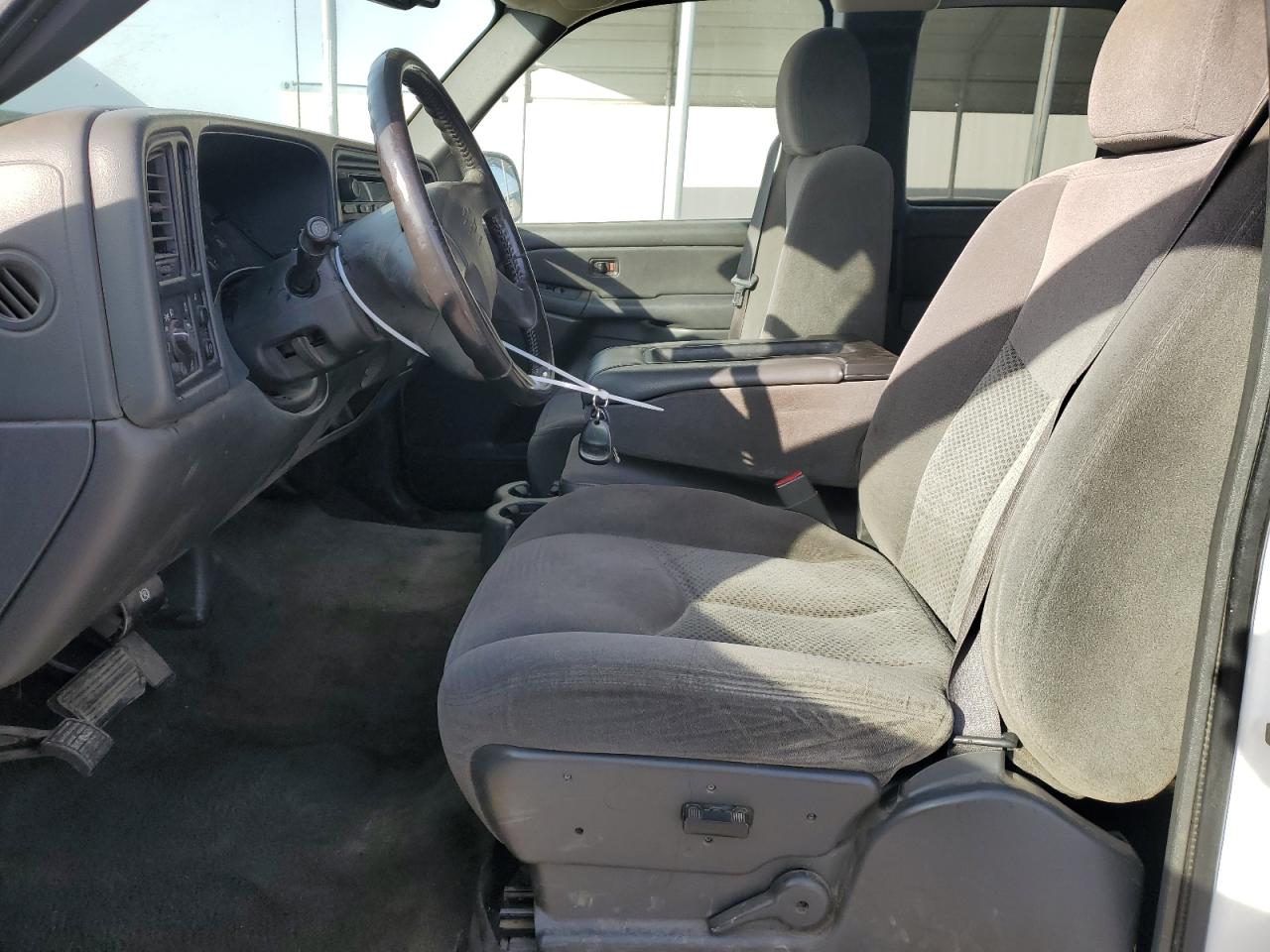 2007 Chevrolet Silverado - Image 7