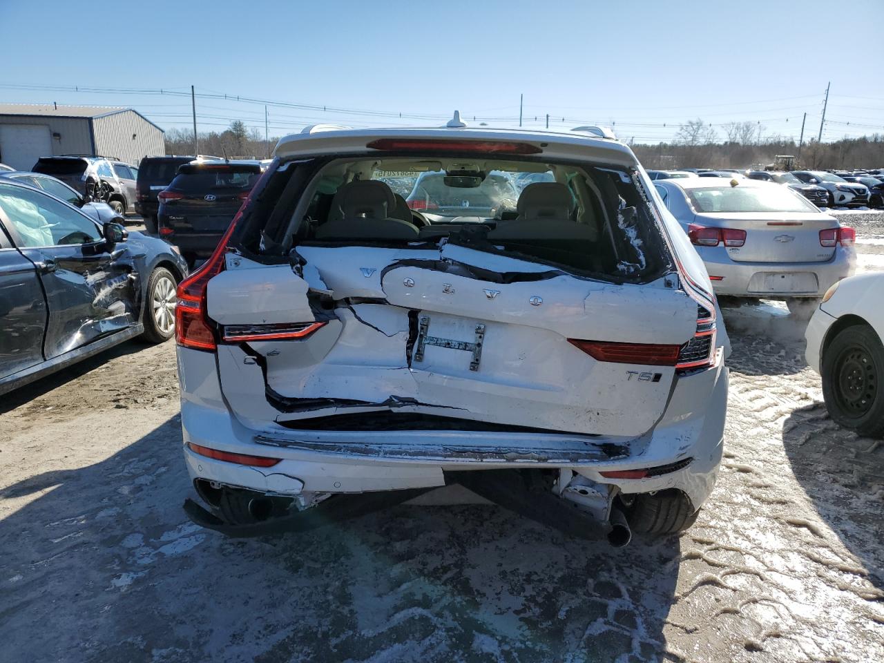 2018 Volvo XC60 - Image 6