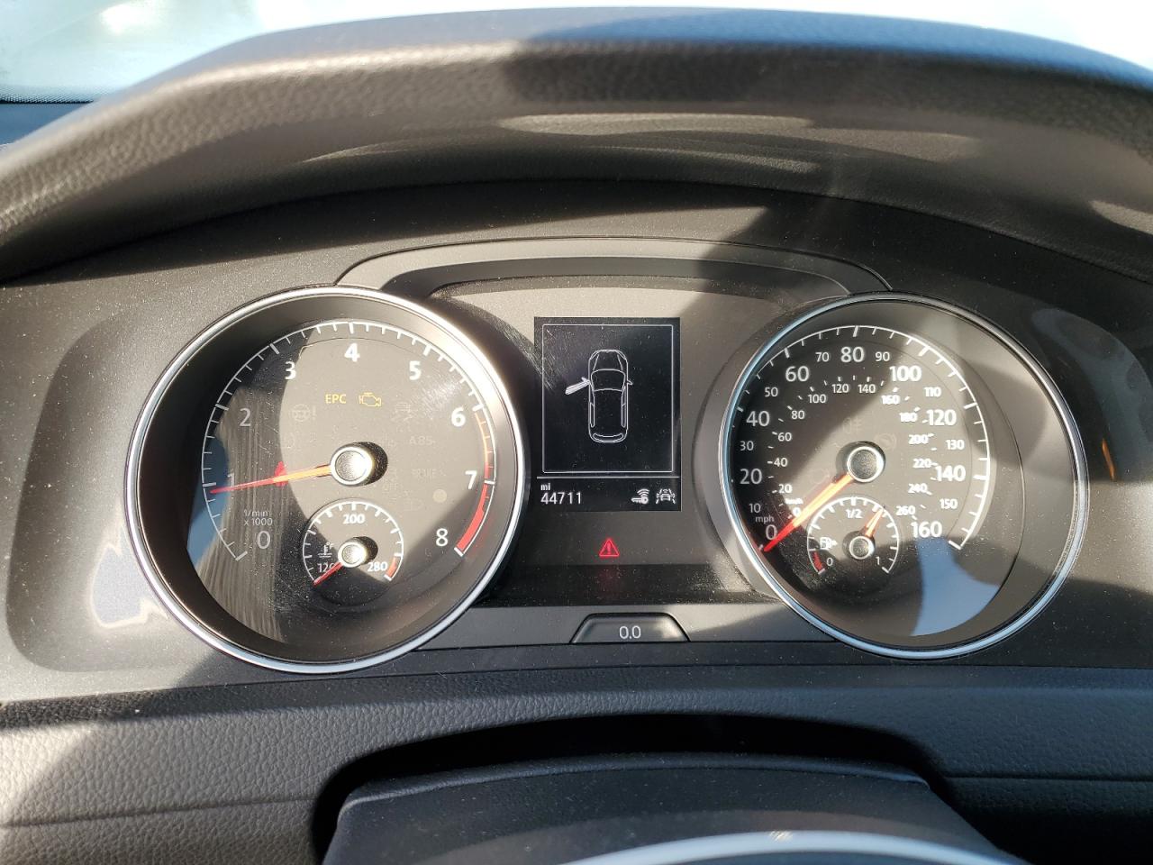 2018 Volkswagen Golf - Image 9