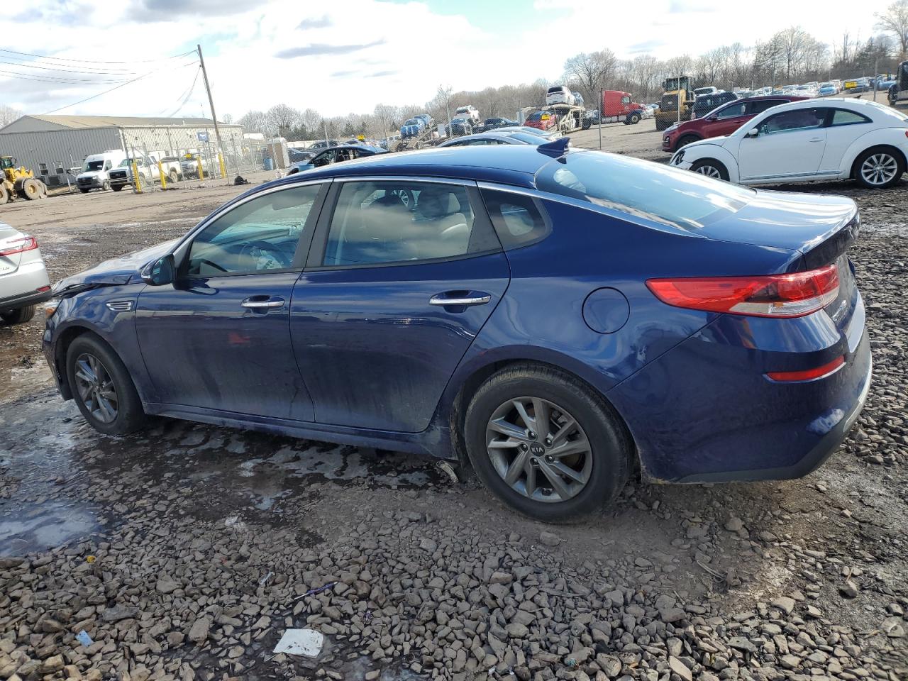 2019 Kia Optima - Image 2