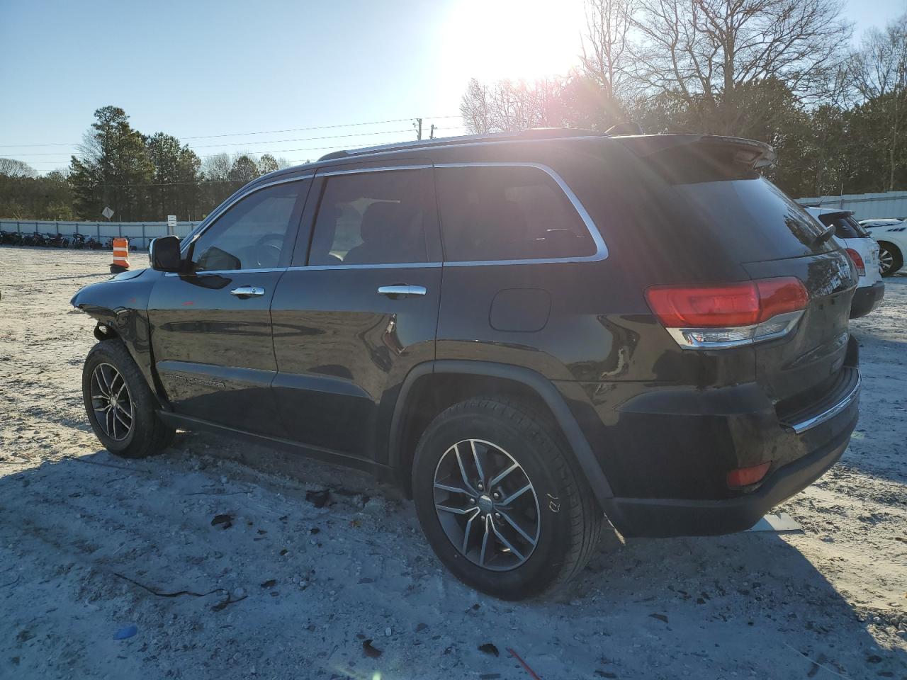 2017 Jeep Grand Cherokee - Image 2
