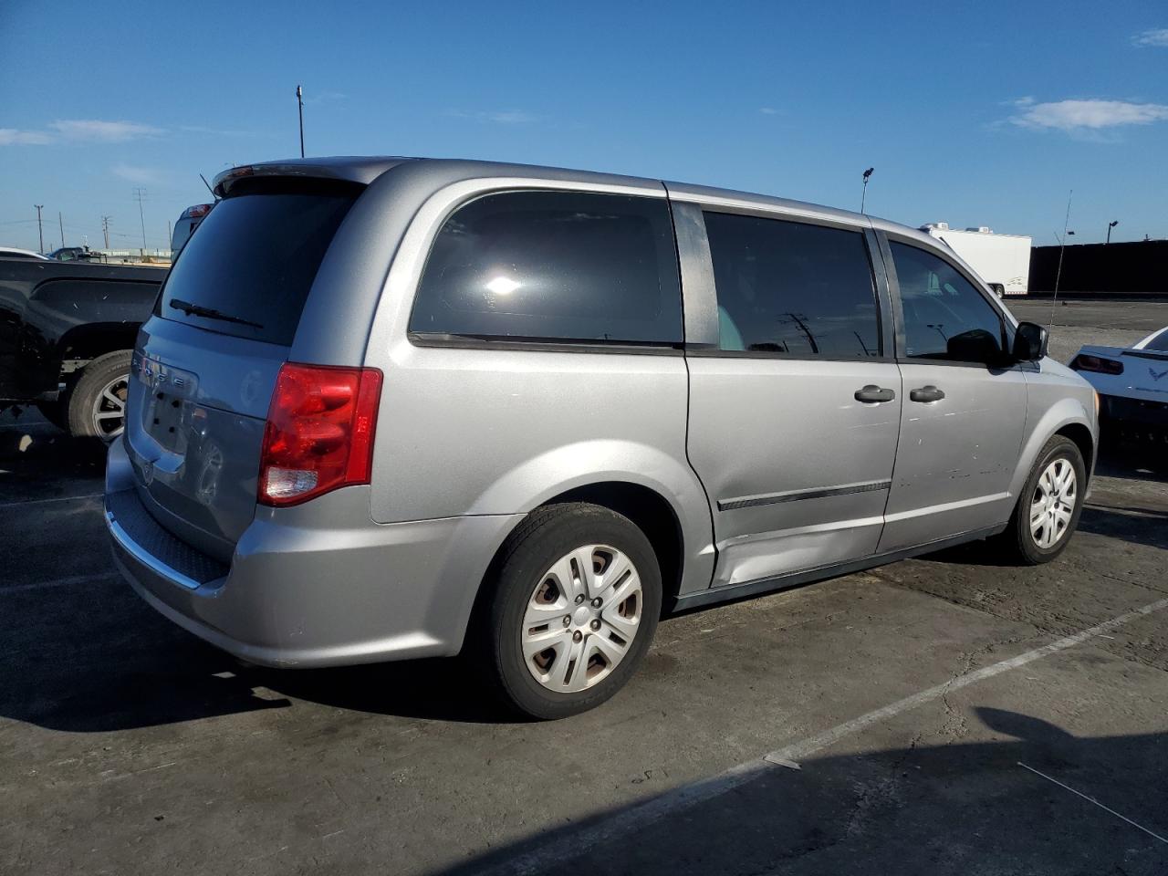 2014 Dodge Caravan - Image 3