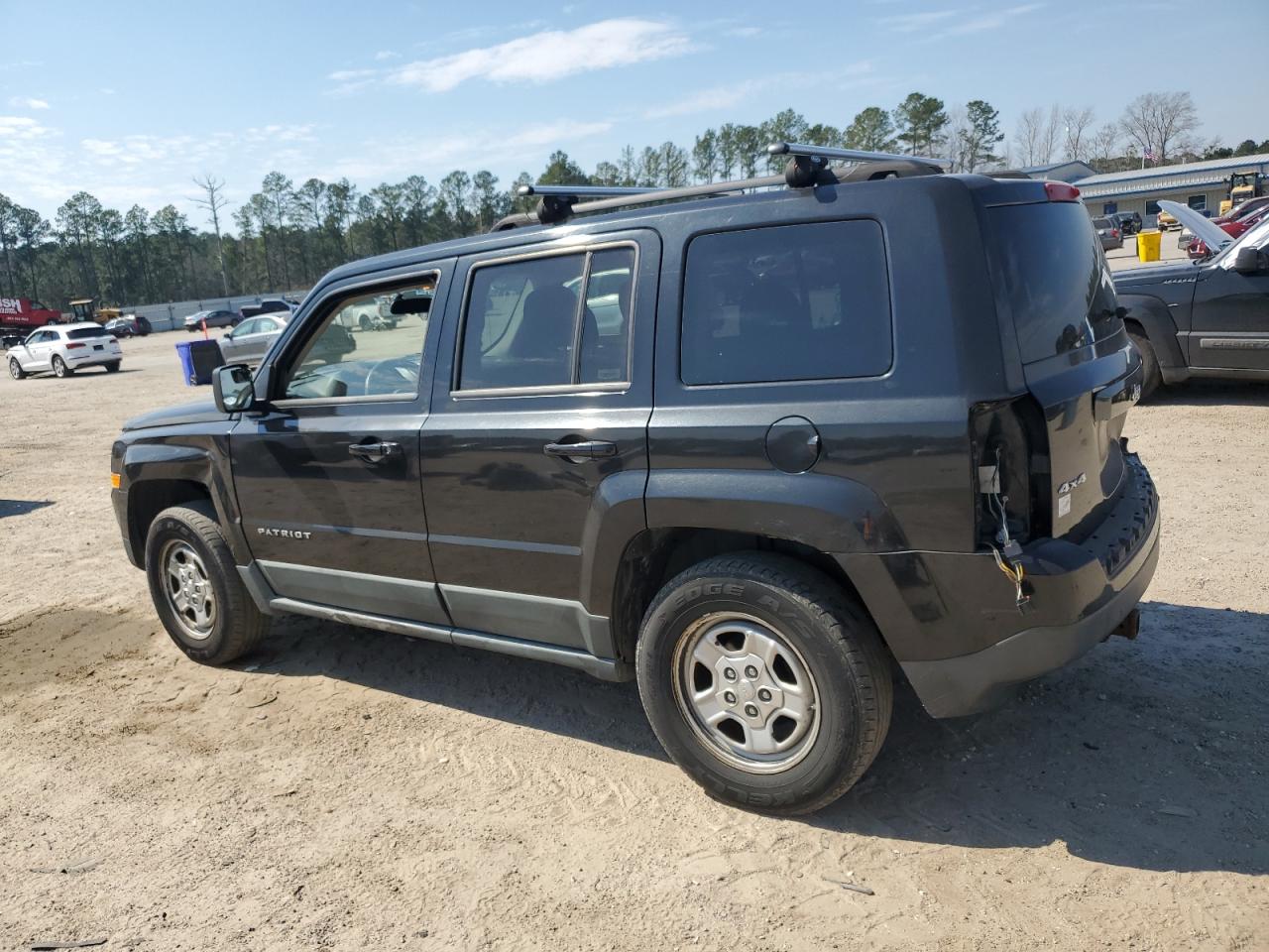 2011 Jeep Liberty (Patriot) - Image 2