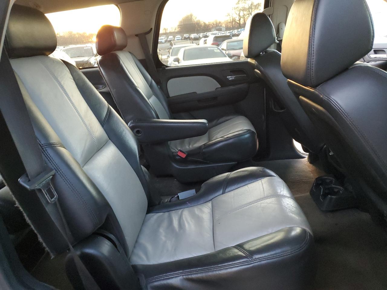 2008 Chevrolet Tahoe - Image 11