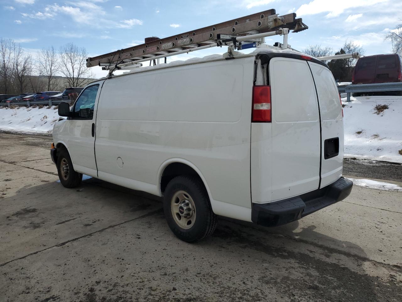 2018 GMC Savana - Image 2