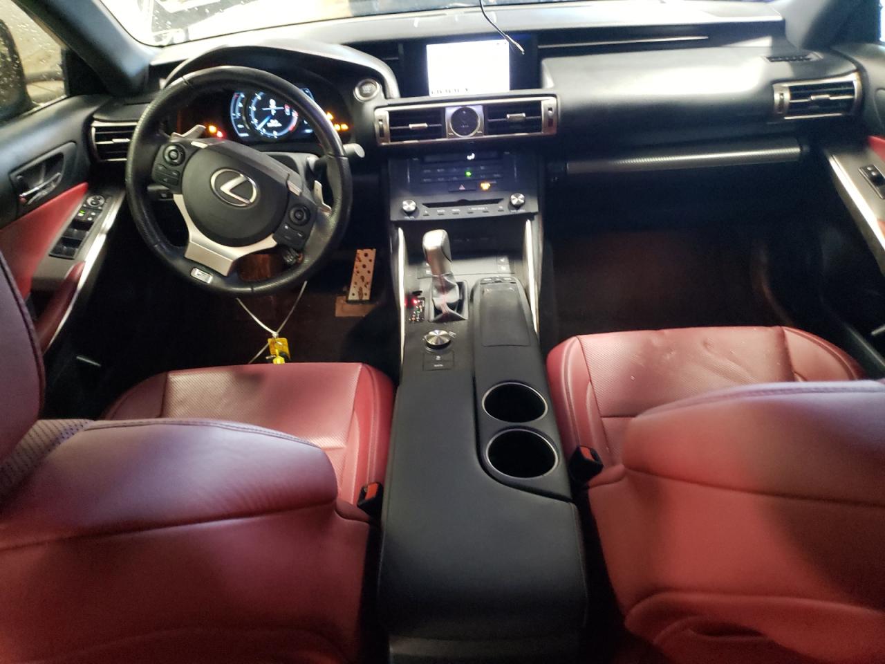 2016 Lexus IS - Image 8