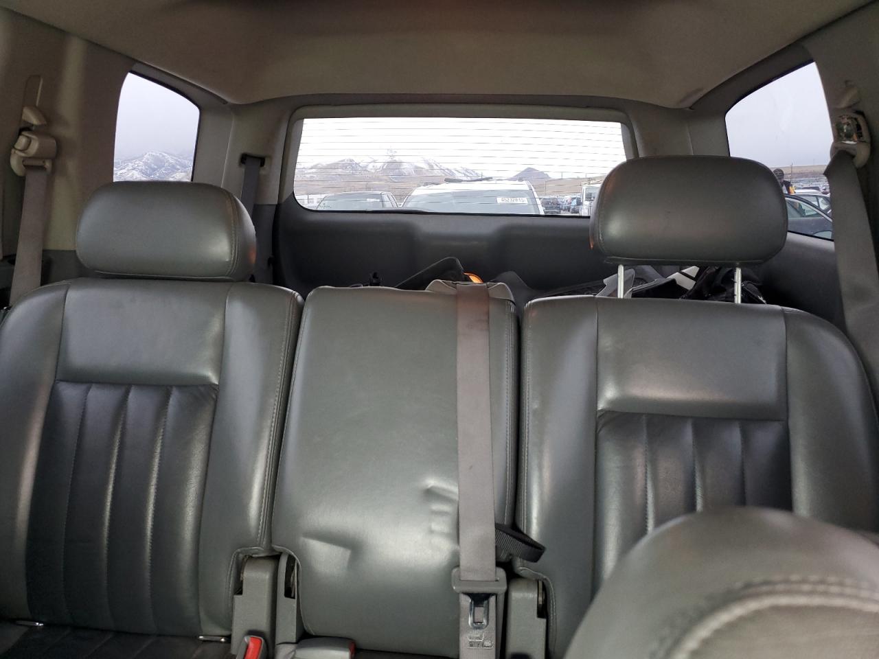 2005 Dodge Durango - Image 10